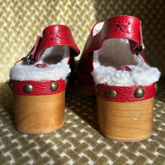 Kelsi Dagger Brooklyn Nash Slingback Red Leather Stud Faux Shealing Lined Clogs - Picture 3 of 16